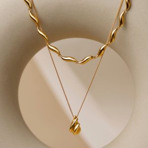 fluid layered necklace