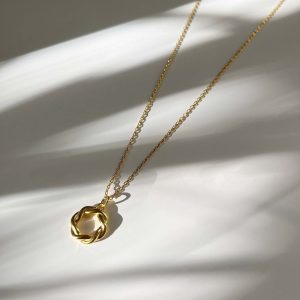 intertwined circle pendant
